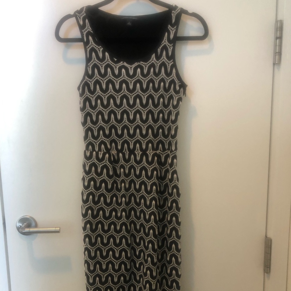 Knit black and white dress